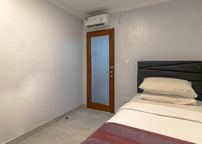 Ayuna Gasthuis 3*